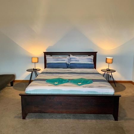 Bee'S Place - 3 Bedroom Home On 10 Acres Of Land With Distant Ocean Views Emu Bay Екстериор снимка