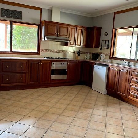Bee'S Place - 3 Bedroom Home On 10 Acres Of Land With Distant Ocean Views Emu Bay Екстериор снимка