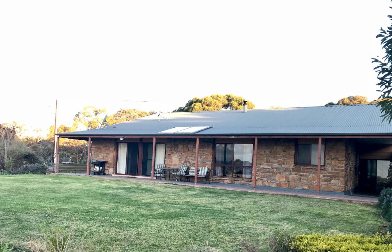 Bee'S Place - 3 Bedroom Home On 10 Acres Of Land With Distant Ocean Views Emu Bay Екстериор снимка